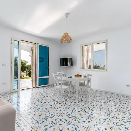 Mare Pescoluse Apartment *