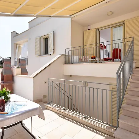 Mare Pescoluse Apartment